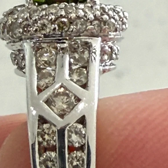 Rare $16,900 Green Diamond Ring. 3.15 Carats set in 14k white gold. - Picture 14 of 17